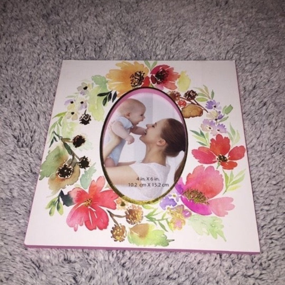 NWT Pink Floral 4x6 Inch Picture Frame